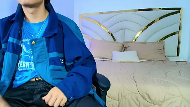 Milo_Storm webcam