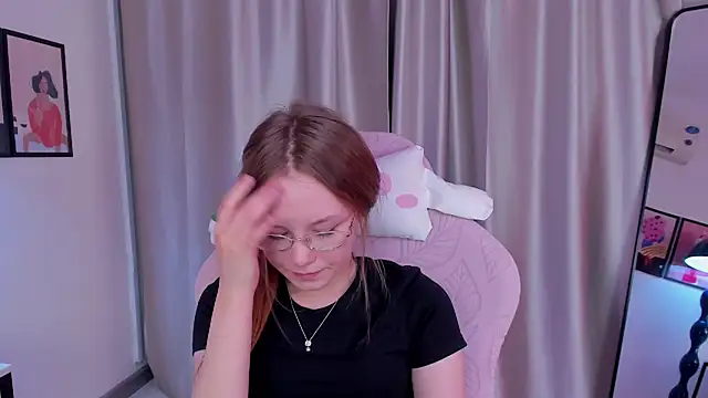 FloraLarsson webcam