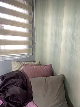 CelesteBlack_Pink webcam