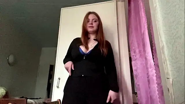 Violette_Iguina webcam