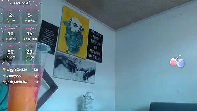 ZoeBakers_ webcam