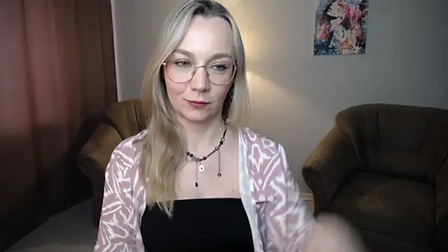 Ava_Elior webcam