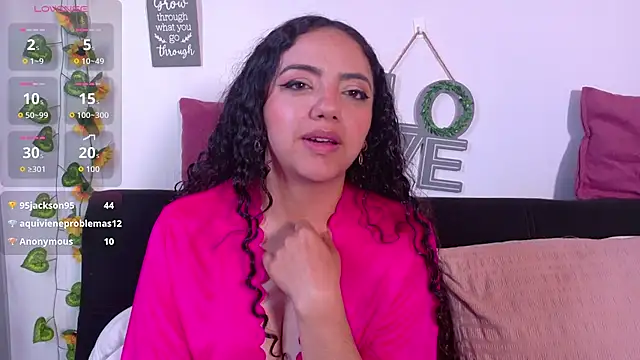 emiily_curly webcam