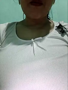 Shine_Mai webcam