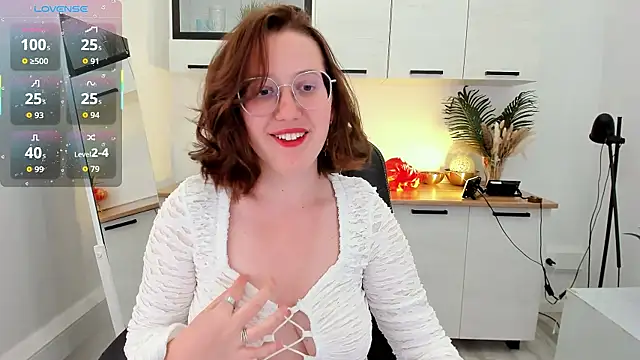Charmy_Gracy webcam