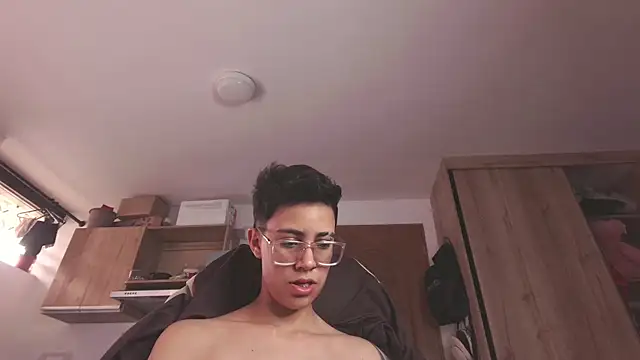 Cutie_Shy_ webcam