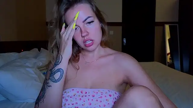 EmilyRobbie webcam