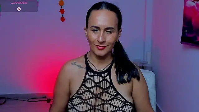 Sara_Charmy webcam