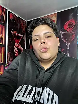 Hailey_Curvy webcam