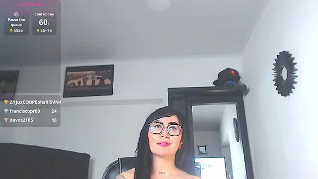 Vicky_hotmilf webcam