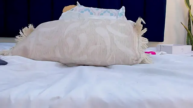 mayaevansmg webcam