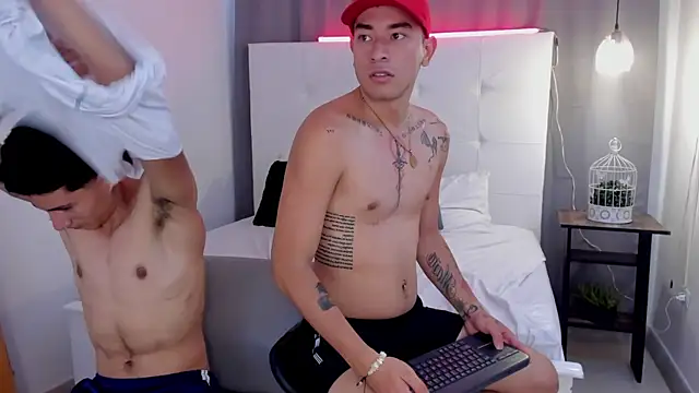Alejo-and-Thiago webcam