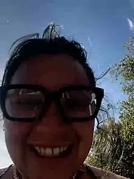 sarita_hos webcam