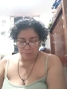 Webcam Model (Pupi-Lanegra)  is live.Free join now!