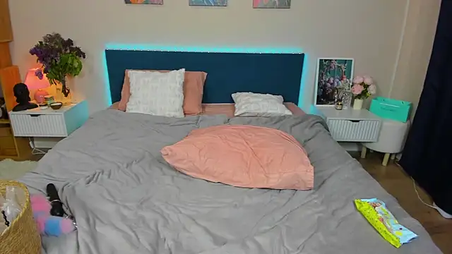 BritneyLix webcam