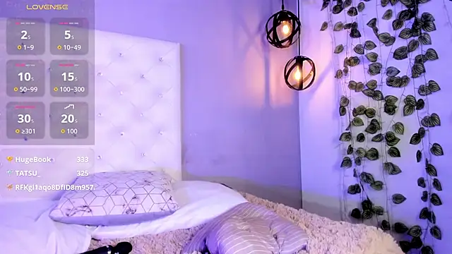Nicollee_Heart webcam