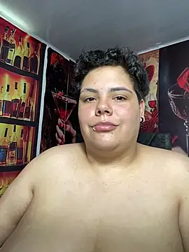 Hailey_Curvy webcam
