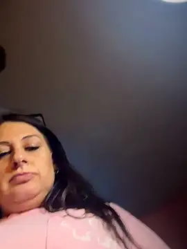 Milfshortcakes webcam