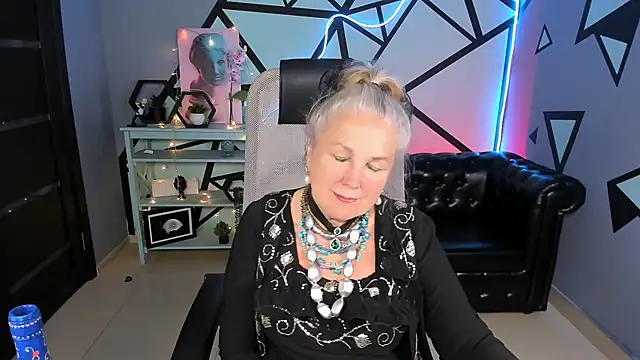 LilaMaharani webcam