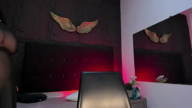 MillaGrey webcam