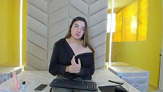 Ivy_Colliins webcam