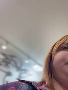 LadyDreams11 webcam