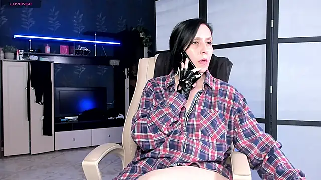 Lucky_Milf webcam