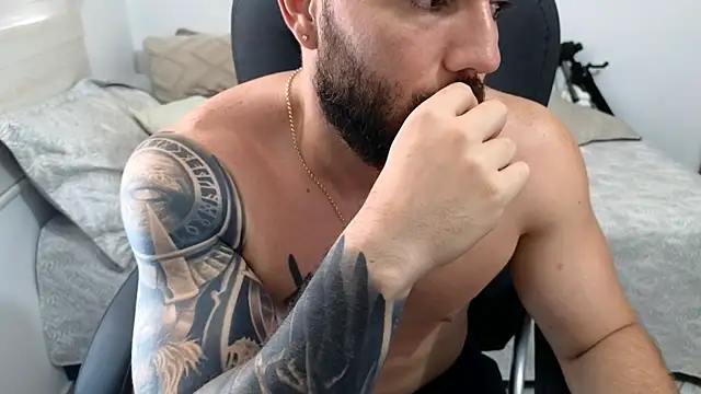 Isaac_Carter webcam