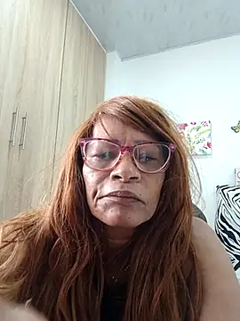 BustyMilf_ webcam
