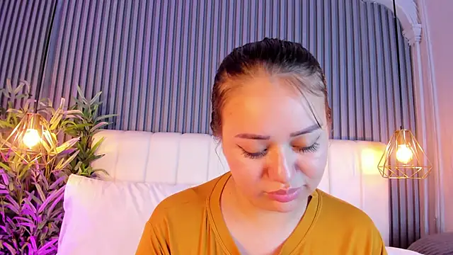 AnaisClark webcam