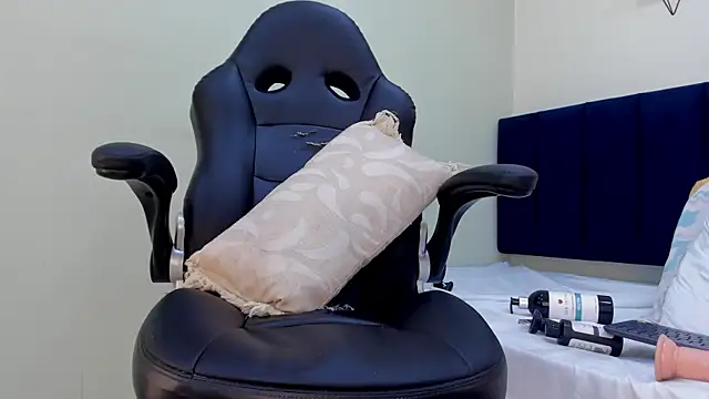 mayaevansmg webcam