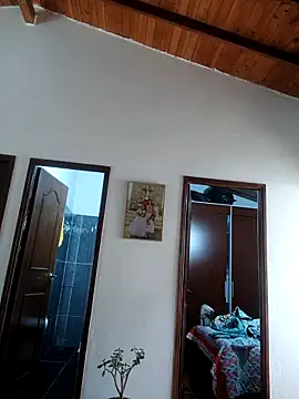 LunaZambrano webcam