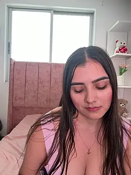 Webcam Model (salomecute21)  is live.Free join now!