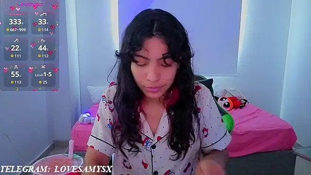 Lovelyamyy webcam
