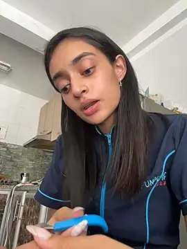 leilani_X webcam