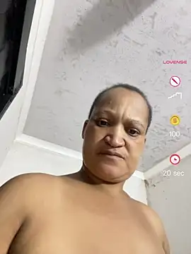 xhotjuicybootyxx - XHotJuicyBootyXX's free webcam - UK Sex Cams
