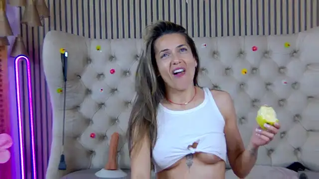 PlayfulShow webcam