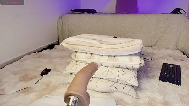 Madeline_Dreams webcam