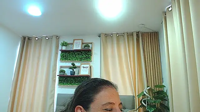 sasi_luna webcam