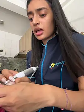 leilani_X webcam