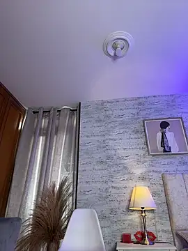Webcam Model (HoneyMollyX)  is live.Free join now!