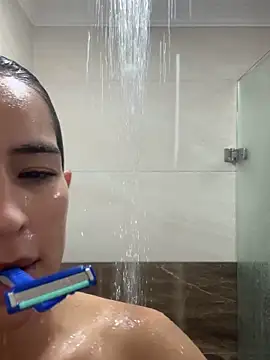 Mau_White webcam