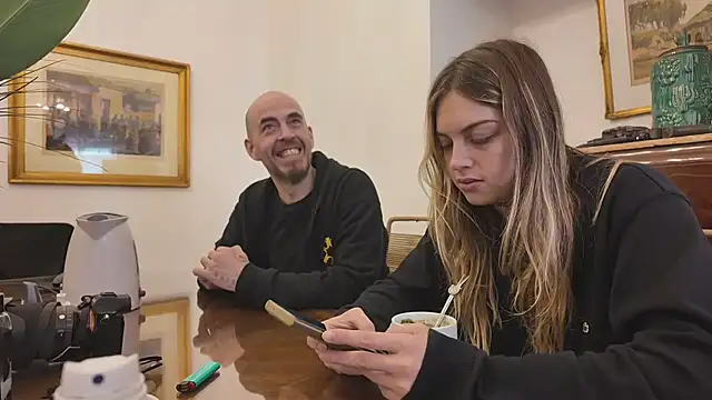  Elnonoykeila77 chat room