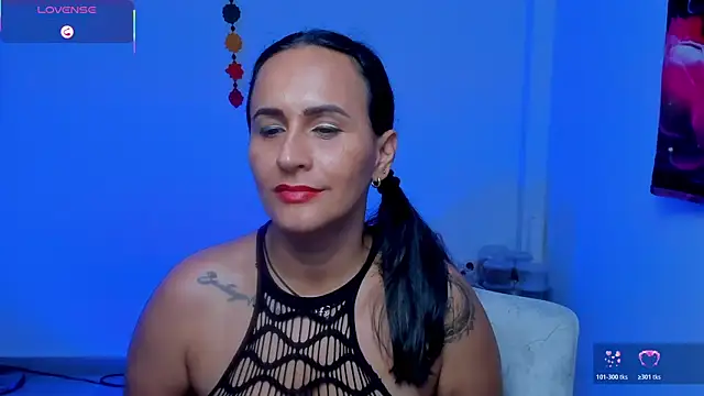 Sara_Charmy webcam