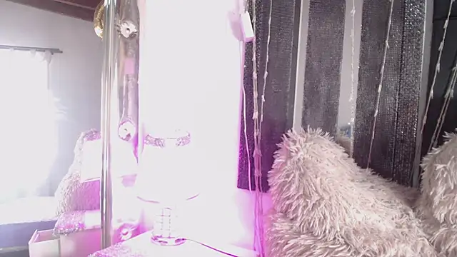mailyn_gold webcam