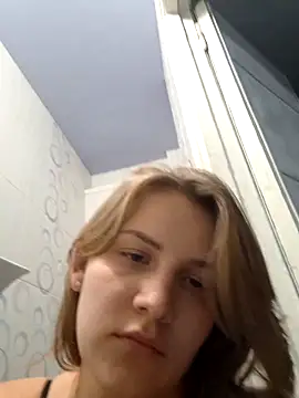 mooniekiss webcam