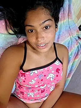 Webcam Model (Putaalexa)  is live.Free join now!