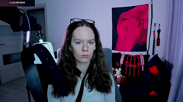 goddess_of_fertility (F young) - Goal:Red baddie Ass🔥❤️❤️❤️