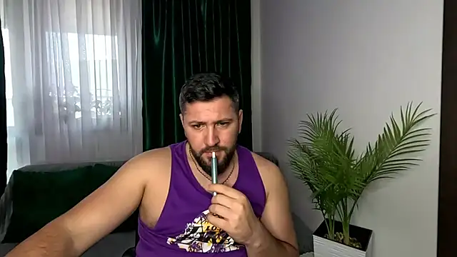 Gold_Alpha_Boy webcam