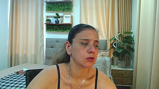 sasi_luna webcam